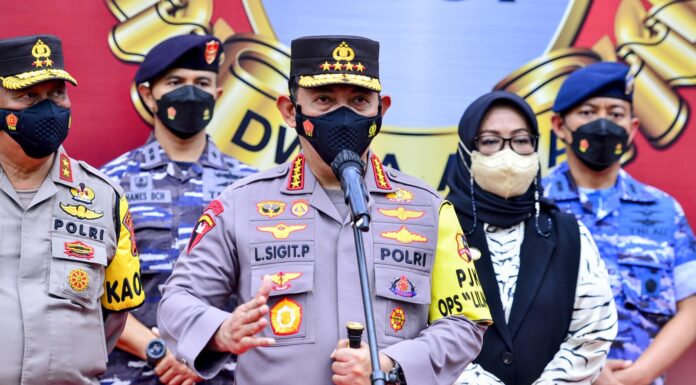 Tinjau Bakti Negeri Akabri 2001, Kapolri Tekankan Vaksinasi Hingga Waspadai Pintu Masuk Negara