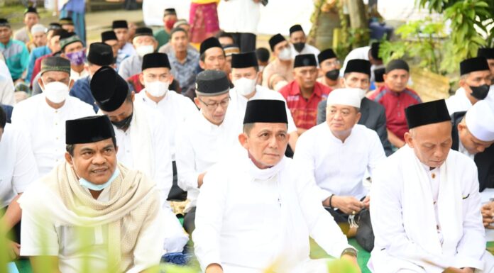 Gubernur Kepri Ansar Jadi Khatib Sholat Idul Fitri 1443 H di Sagulung Batam