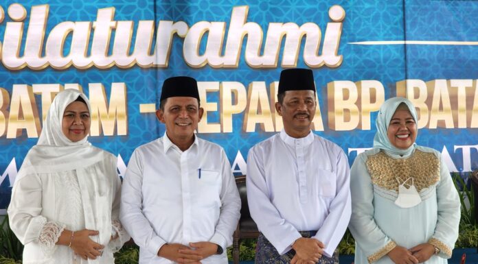 Wakil Gubernur Kepri Marlin, Sholat ‘Ied di Engku Puti Batam Centre