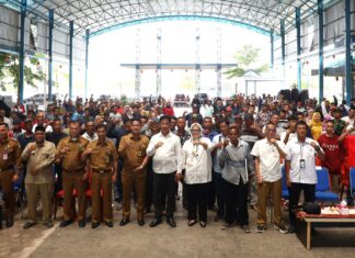Muhammad Rudi Serahkan 1.004 Kartu BPJS Ketenagakerjaan untuk Nelayan