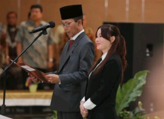 Walikota Batam Amsakar Achmad, Resmi Lantik Pejabat Baru
