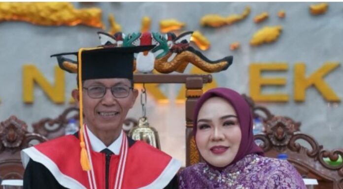Amsakar Achmad Raih Gelar Doktor Ilmu Pemerintahan di IPDN