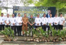 Lapas Tanjungbalai Hadir pada Giat Tanam Kelapa Serentak se-Indonesia di Lapas Labuhan Ruku