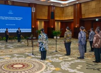 Kepala Bea Cukai Batam Resmi di Jabat Agung Widodo