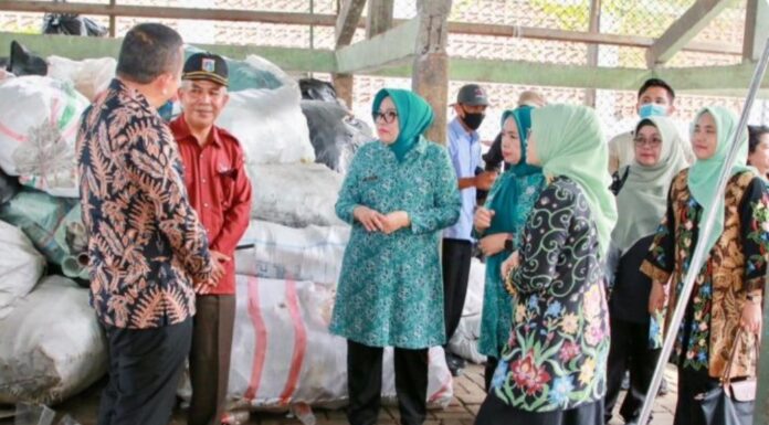 Pemko Batam Belajar dari Jakarta Barat Terkait Sistem Bank Sampah