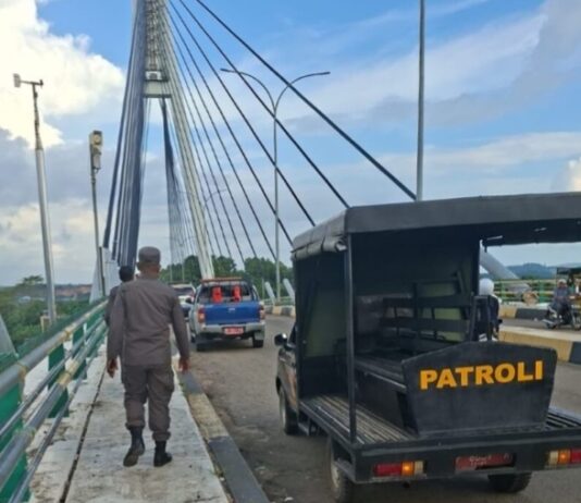 Patroli Gabungan Tertibkan Parkir Liar di Jembatan 1 Barelang