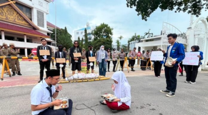 Teatrikal Keracunan MBG di Pemko Batam, PMII Sindir Lemahnya Pengawasan Pemko