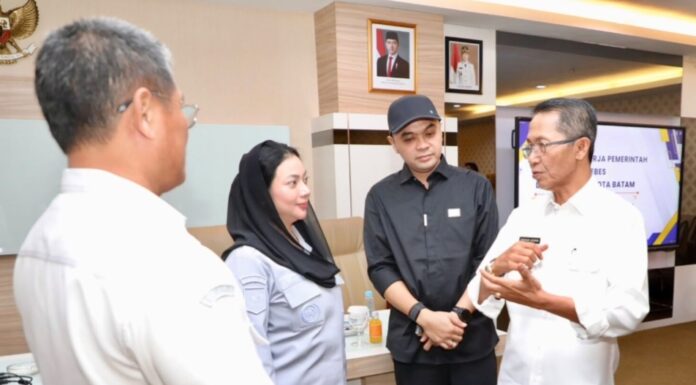 Amsakar Paparkan Strategi PAD dan Program Prioritas Batam kepada Pemkab Brebes